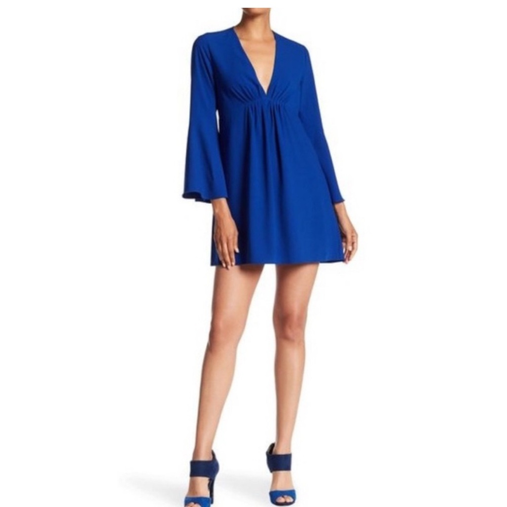 Halston Heritage cobalt crepe dress
Size 10